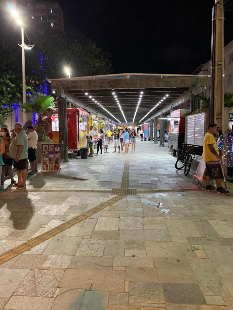 Apartamento Frente Ao Mar Com Varanda E Piscina Praia Grande  Exterior foto